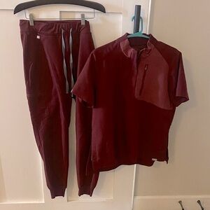 Figs brand maroon women’s size M scrub set
